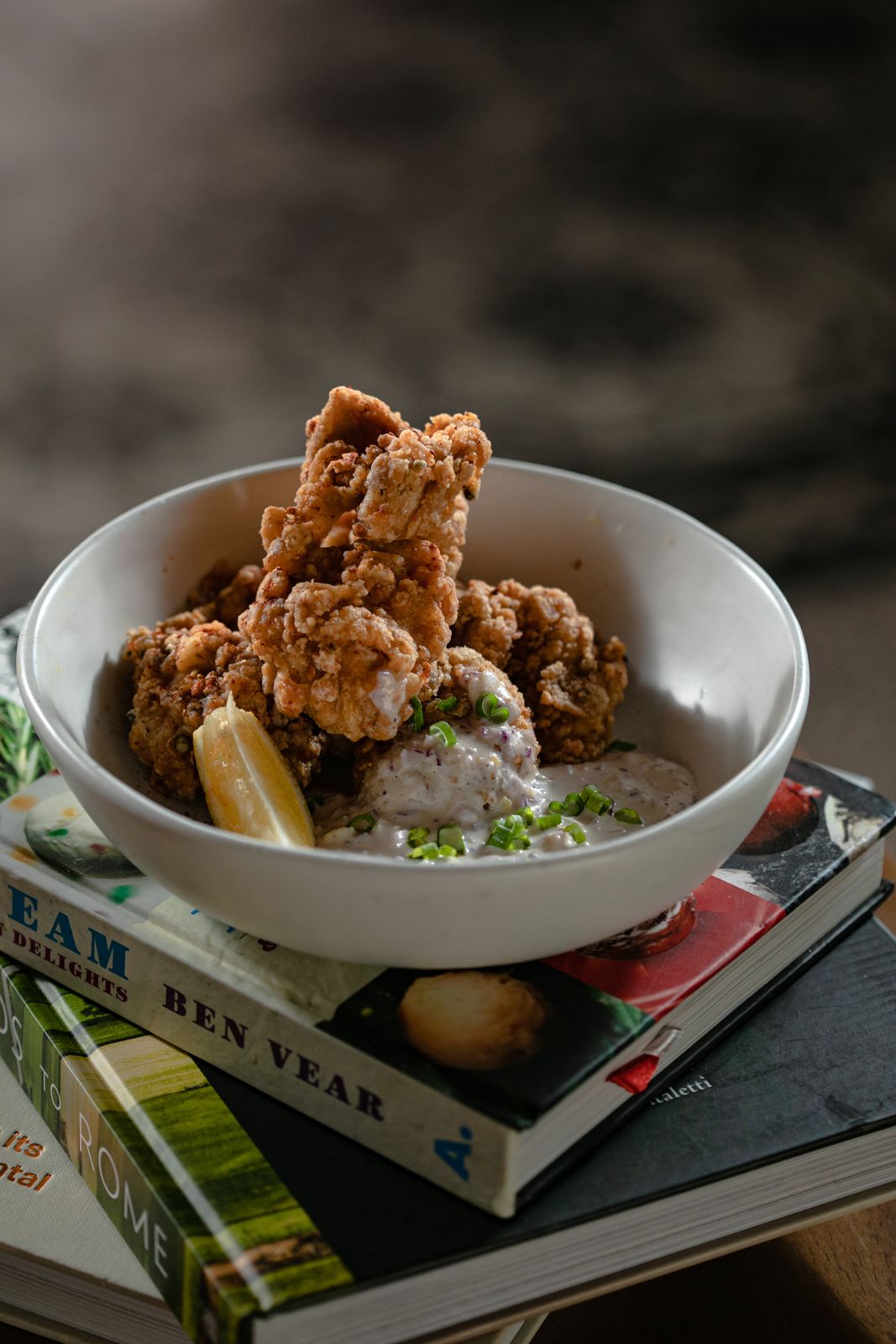 Kaaaaaaarage~~ fried chicken with lemon